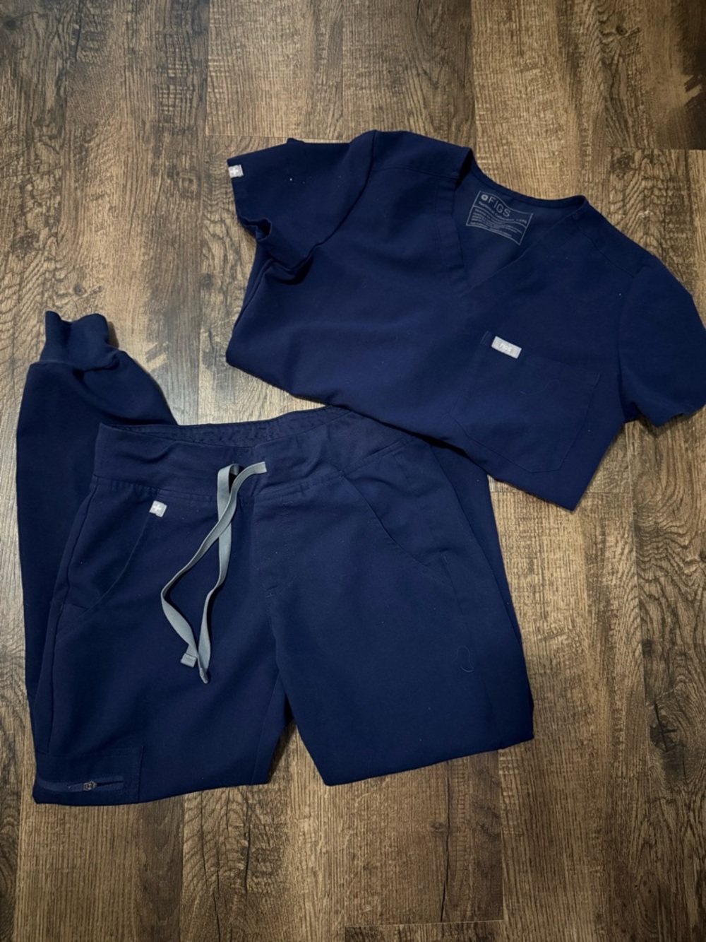 Figs jogger scrub set